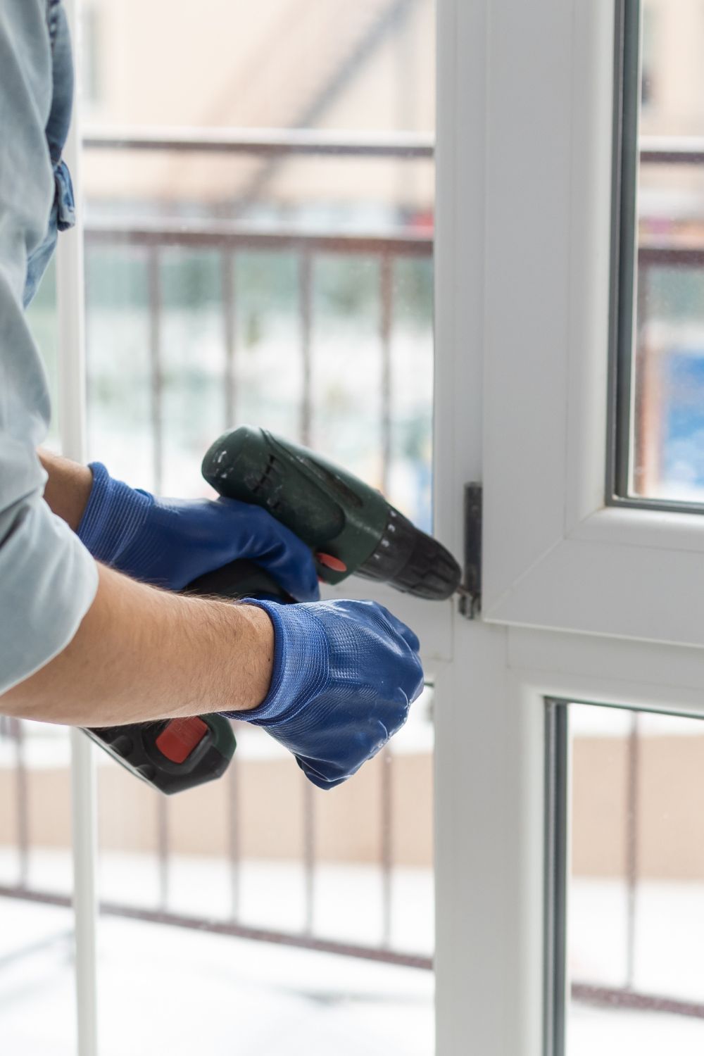Réparation Fenêtre Lille - Nous réparons tout type de fenêtres à Lille, en bois, en acier, en aluminium et fenêtre en PVC